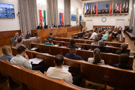 Útépítés, iskolafelújítás, Fehérvár FC Kft. - közgyűlési összefoglaló