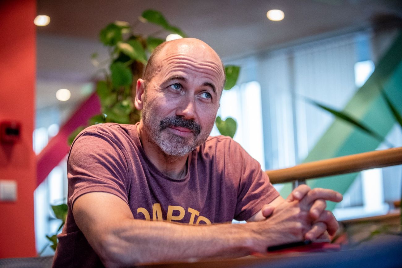 Juhász Illés lesz a Fecsegő vendége a Nyitrai úti közösségi házban