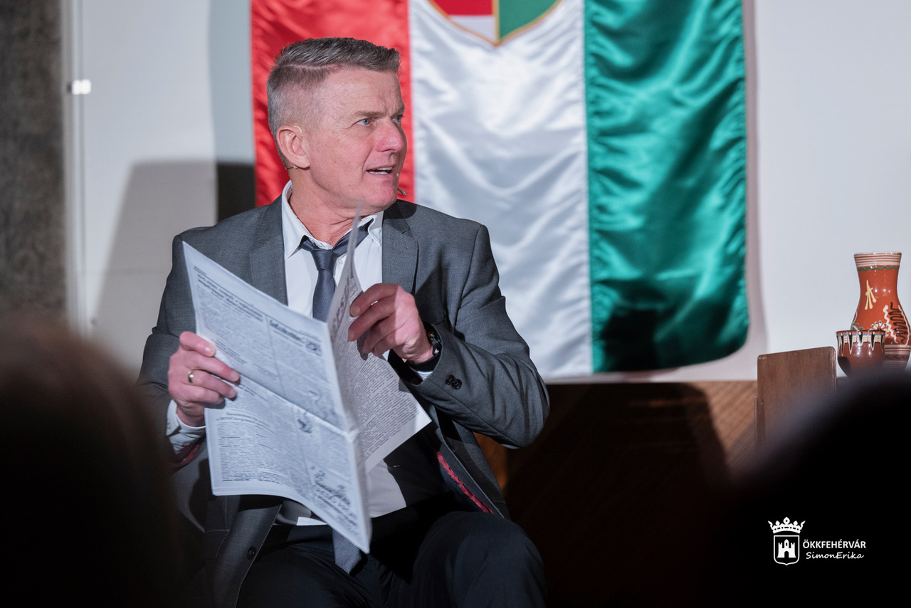 Lélekablak – Márai Sándor-est a Városháza Dísztermében