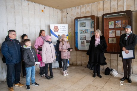 Székesfehérvár, a gazdag múltú város – tablókiállítás nyílt a gyermekek képeiből