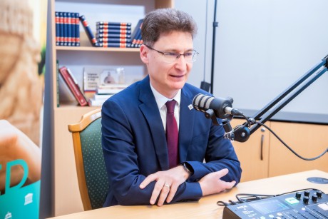 Költségvetés 2026 – Az ÖKK Podcast vendége dr. Cser-Palkovics András