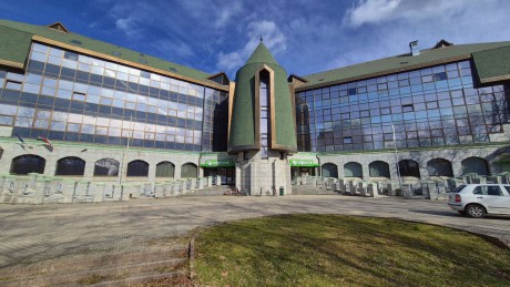 Felújítják az Ősz utcai OTP fiókot - ideiglenesen a Fehér Palotába költöznek