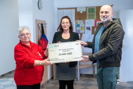 25 ezer dollárral segíti az Arconic Alapítvány 18 fehérvári rászoruló lakhatását