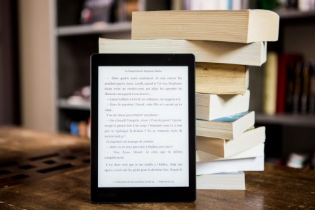 E-book olvasókat is lehet kölcsönözni a Széna Téri Tagkönyvtárban