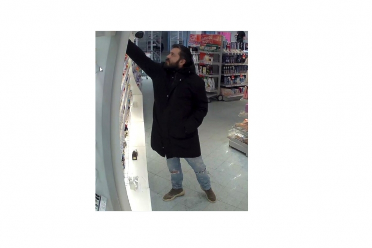 Budai úti üzletből lopott, keresik a székesfehérvári rendőrök a tolvajt