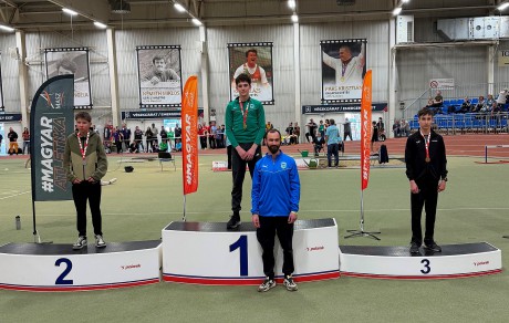 Összetett bajnoki cím és sikeres nemzetközi ARAK-os szereplés