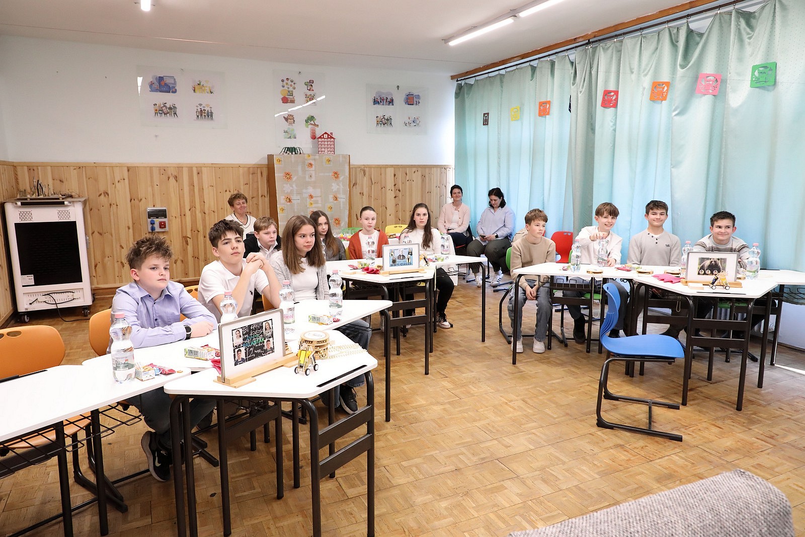 A természettudományok birodalmában kalandoztak a hetedikes diákok