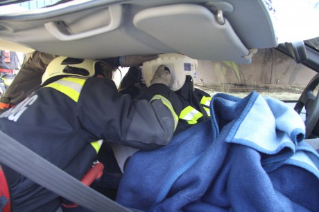 Támaszt, feszít, vág - műszaki mentő verseny tűzoltóknak