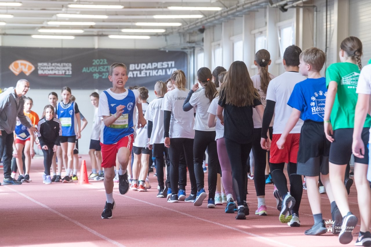 Megrendezték a 4. AKTIV HiPer döntőjét - a legyorsabb és legruganyosabb diákok mérték össze tudásukat