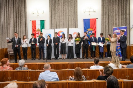 Találkozás a széppel, az igazzal - Schneider-Zaj Ákos nyerte a Fehérvári Versünnepet