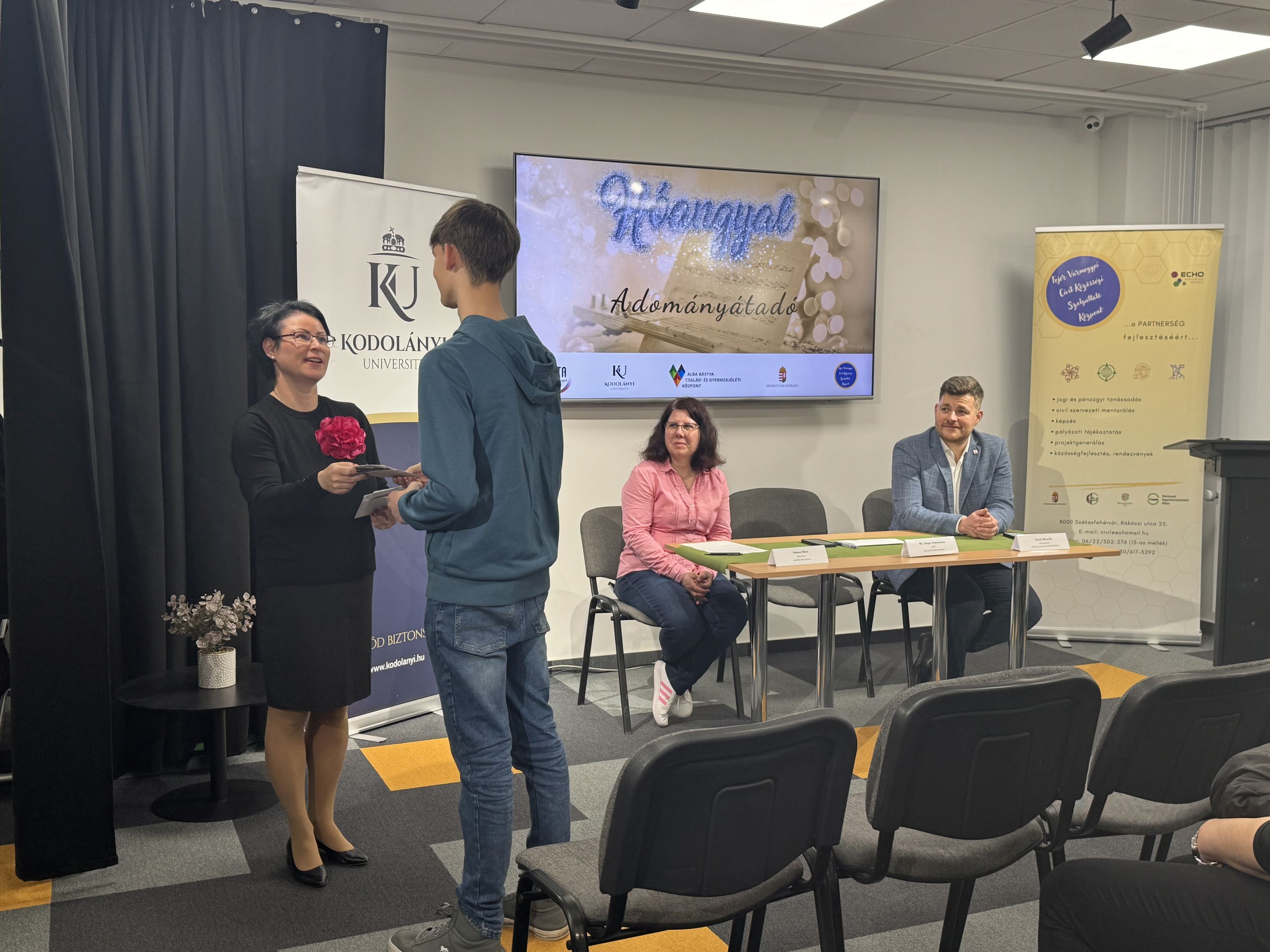 „Együtt többre vagyunk képesek!” - Átadták a Hóangyal adományokat