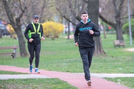 Tavaszi futáspróbát tartottak a Halesz ligetben