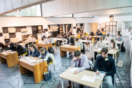 Középiskolai történelemverseny döntőjét rendezték meg Fehérváron