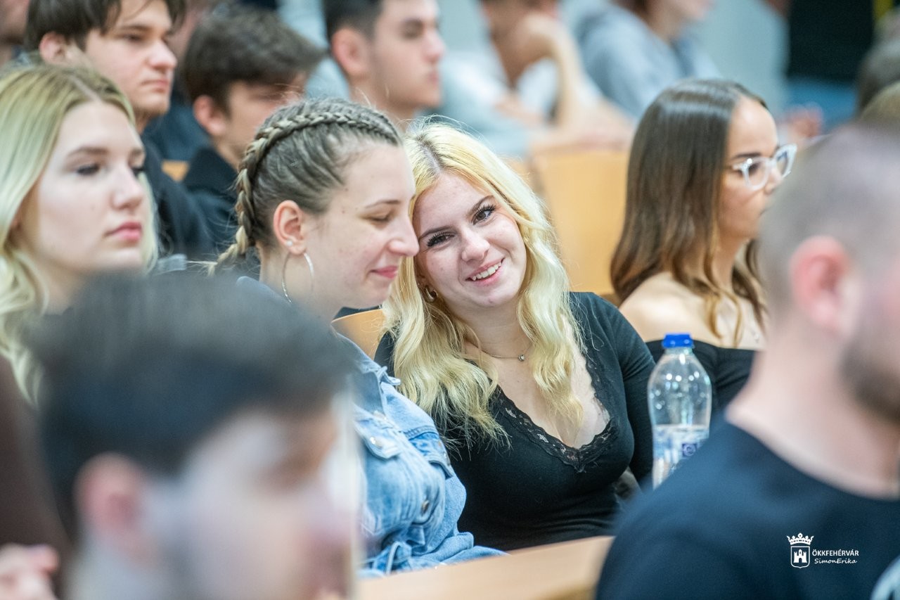 Egy lépés a sikeres jövő felé – duális információs napot és állásbörzét tartottak az Óbudai Egyetemen