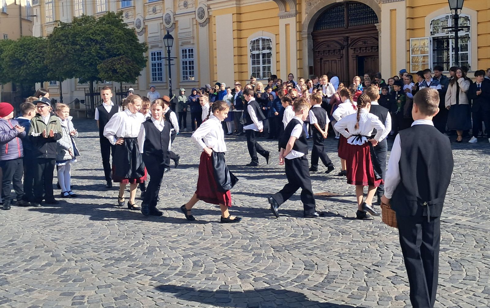 Trachttag 2026 - a népviselet napjához kapcsolódva táncolnak majd az iskolások