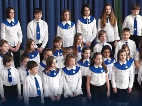 Elballag az első végzős osztály a Szent Imre Gimnáziumból