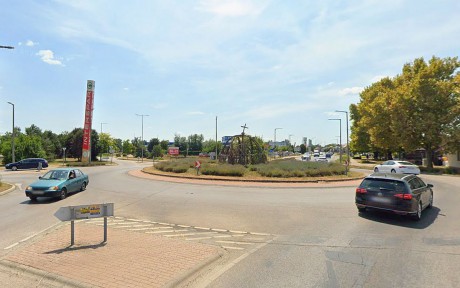 Búcsúzik Maroshegytől a Szent Korona élő fűzfavesszőkből készített jelképe