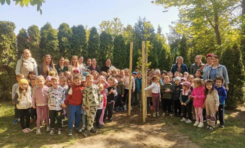 25 éves a Hétpettyes Óvoda - fát ültettek a jubileum jegyében