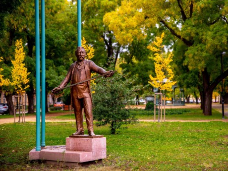 Sztárépítészek Fehérváron – Ybl Miklós nyomát kutatják a szombati sétán