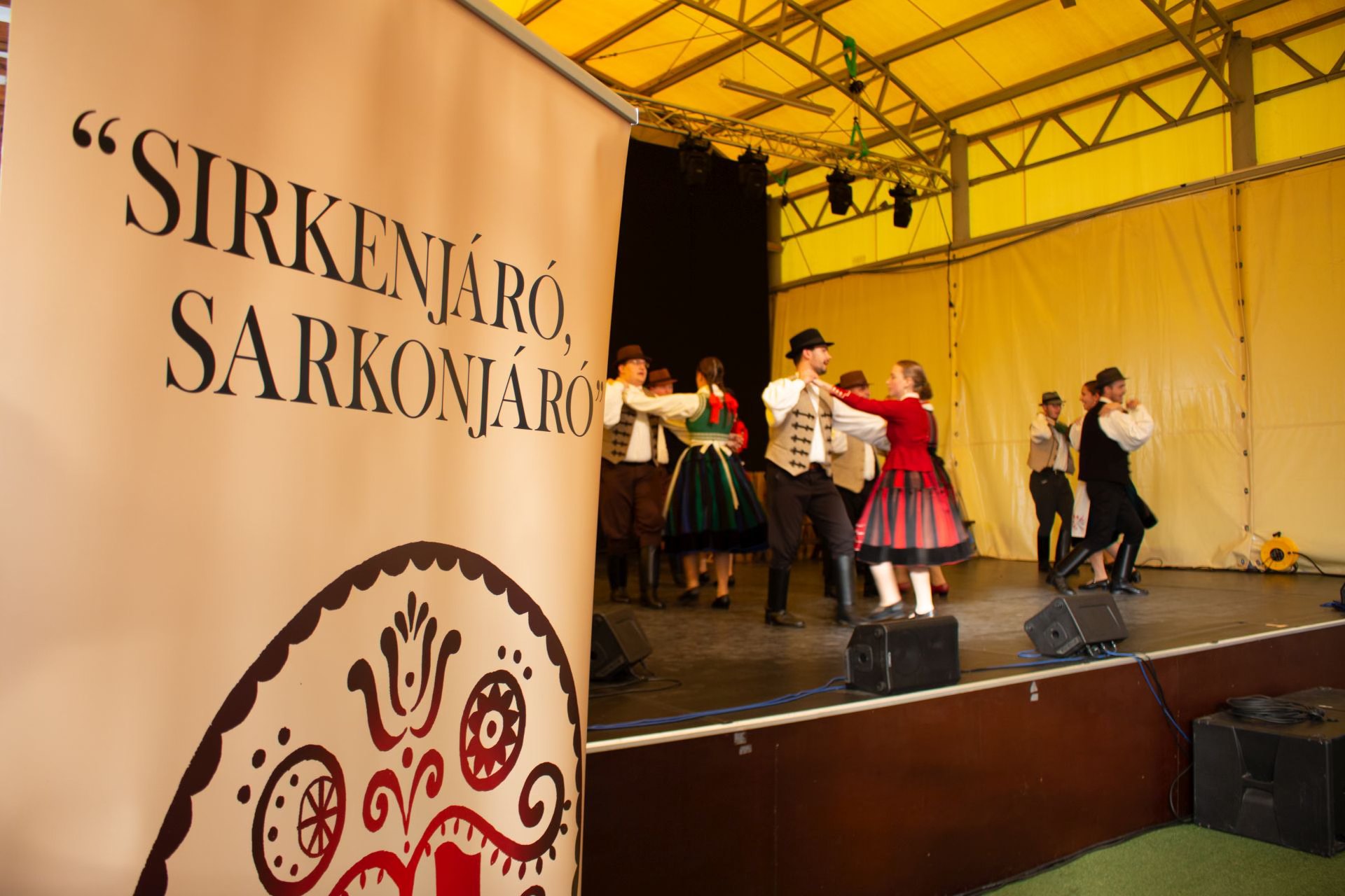 „Sirkenjáró FESZT”: Fejér vármegyei amatőr felnőtt néptáncegyüttesek találkozója