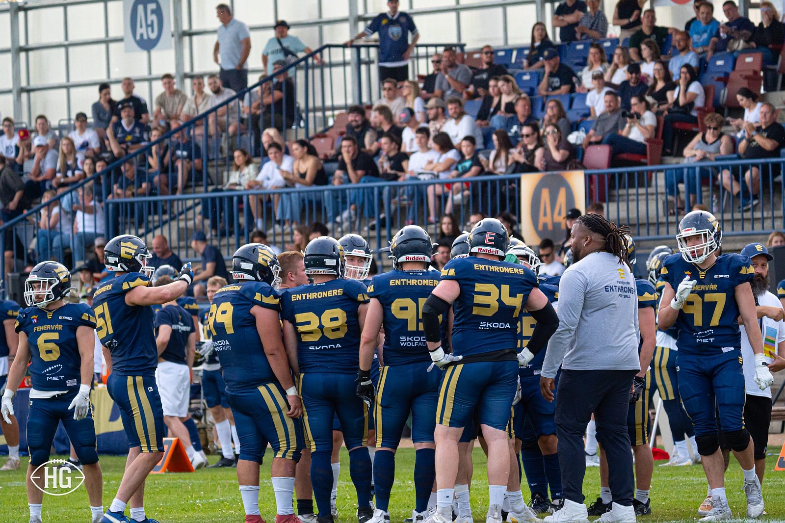 Fantasztikus győzelem a First Fielden a Salzburg ellen