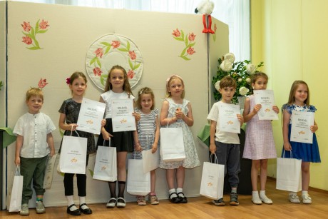 Díjátadóval zárult az Aranyecset „Mi leszek, ha nagy leszek?” című rajzpályázata