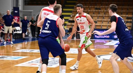 Férfi kosárlabda vb-selejtező Fehérváron - felkészülési győzelem Oroszország ellen