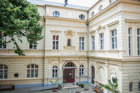 Nyári ügyeleti rend szerint tart nyitva a Szent István Művelődési Ház