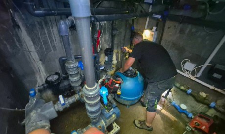 Csőtörés történt az Országzászló téren - néhány napig nem működik a tér folyókája