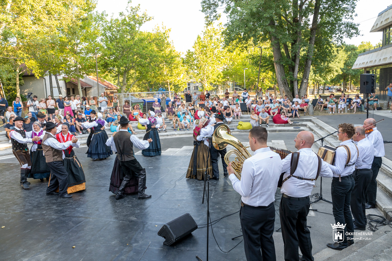 Szlovén ízek, szlovén színek - a Sava Kranj táncegyüttes ismét elvarázsolta Fehérvárt