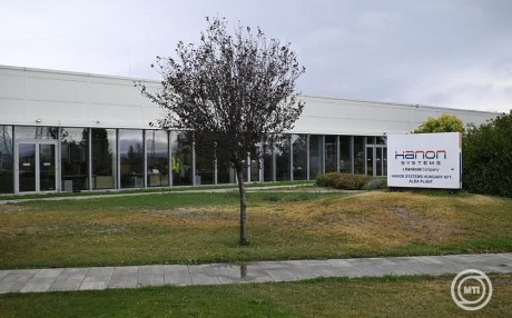 Határozatlan idejű sztrájkot hirdettek a Hanon székesfehérvári telephelyén