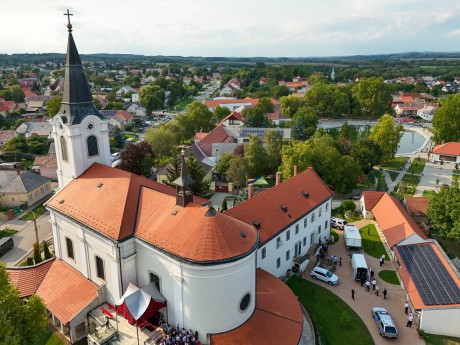 A Mária-kegyhelyek első találkozója kezdődött szombaton a Székesfehérvári Egyházmegyében