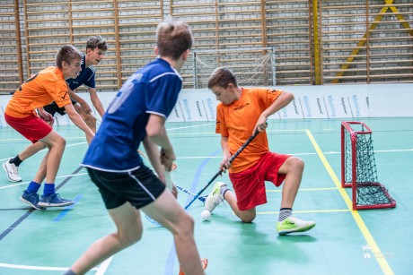 Kispályás floorballal kezdődött az idei Városi Diákolimpiai Bajnokság