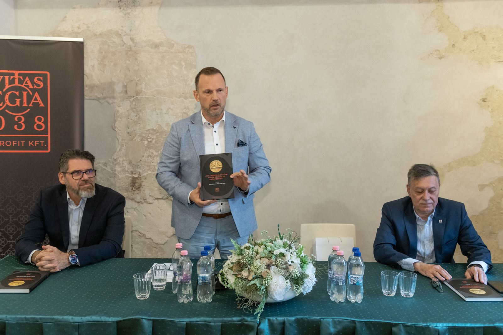 „Nem ünnepelni jöttünk, hanem a kegyelet adóját leróni…” – bemutatták a Mohács 500 konferencia tanulmánykötetét