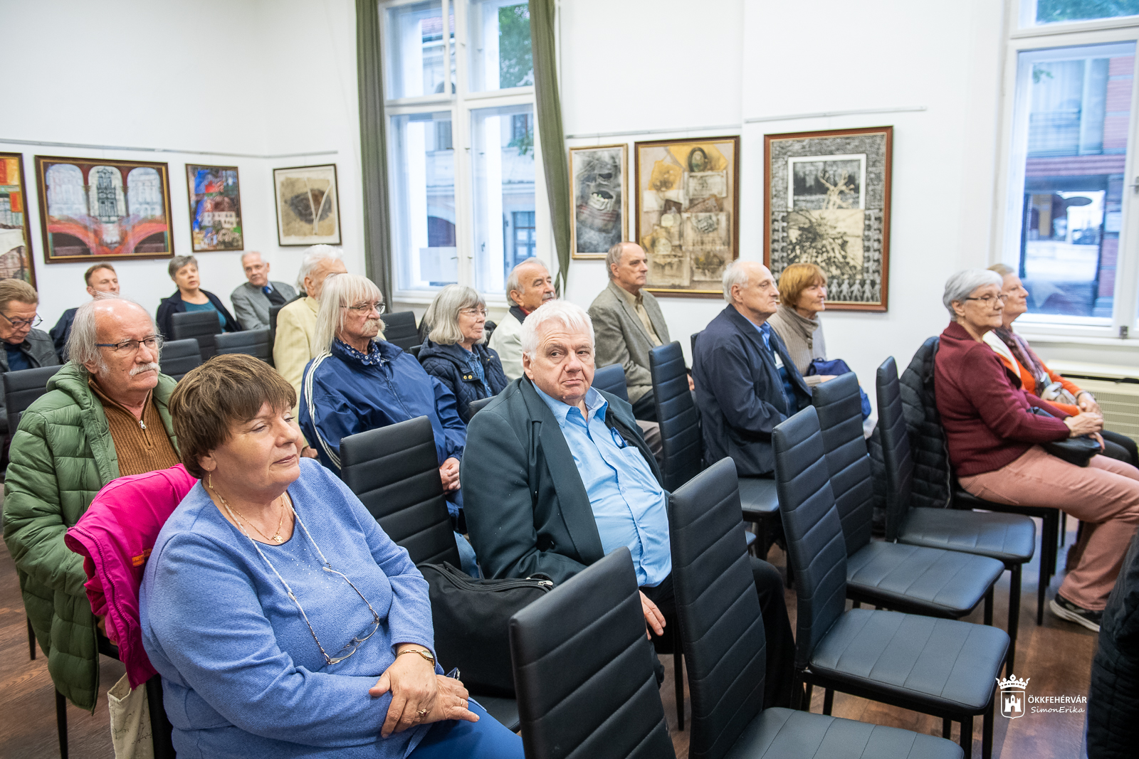 Városrészi címerek és róluk mesélő költemények a Vörösmarty Társaság estjén